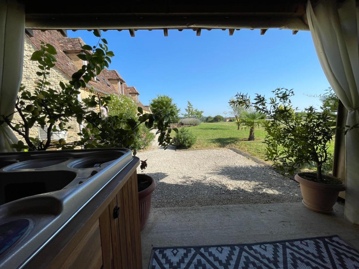 Chambre D'Hotes La Ferme De La Croix. Saint-Avit-Senieur Luaran gambar