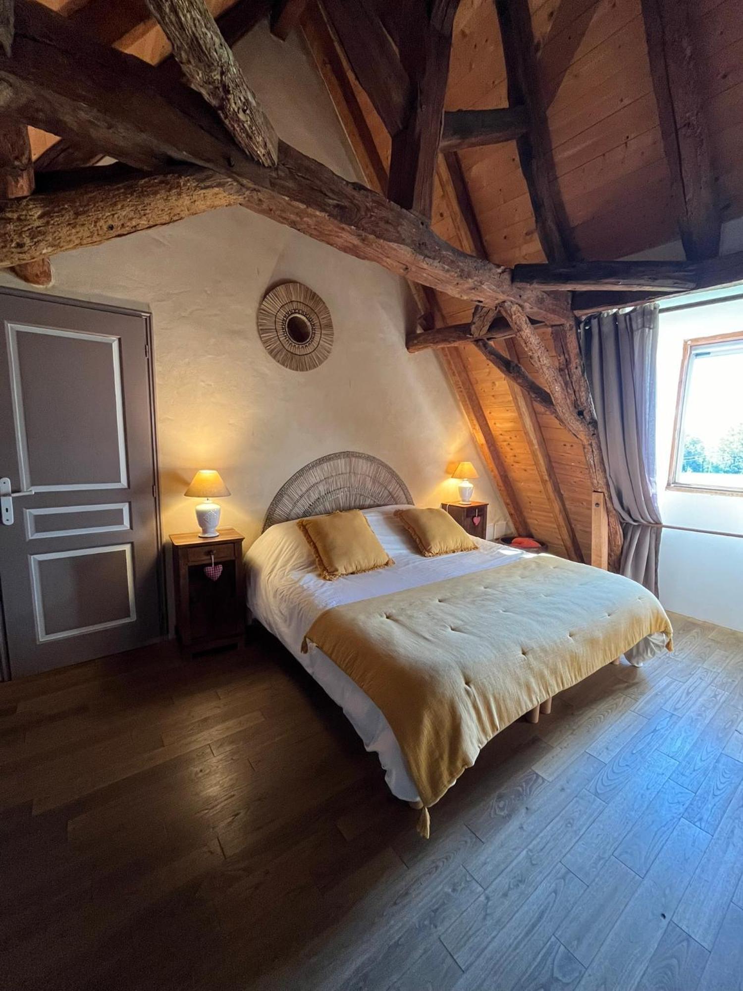 Chambre D'Hotes La Ferme De La Croix. Saint-Avit-Senieur Luaran gambar
